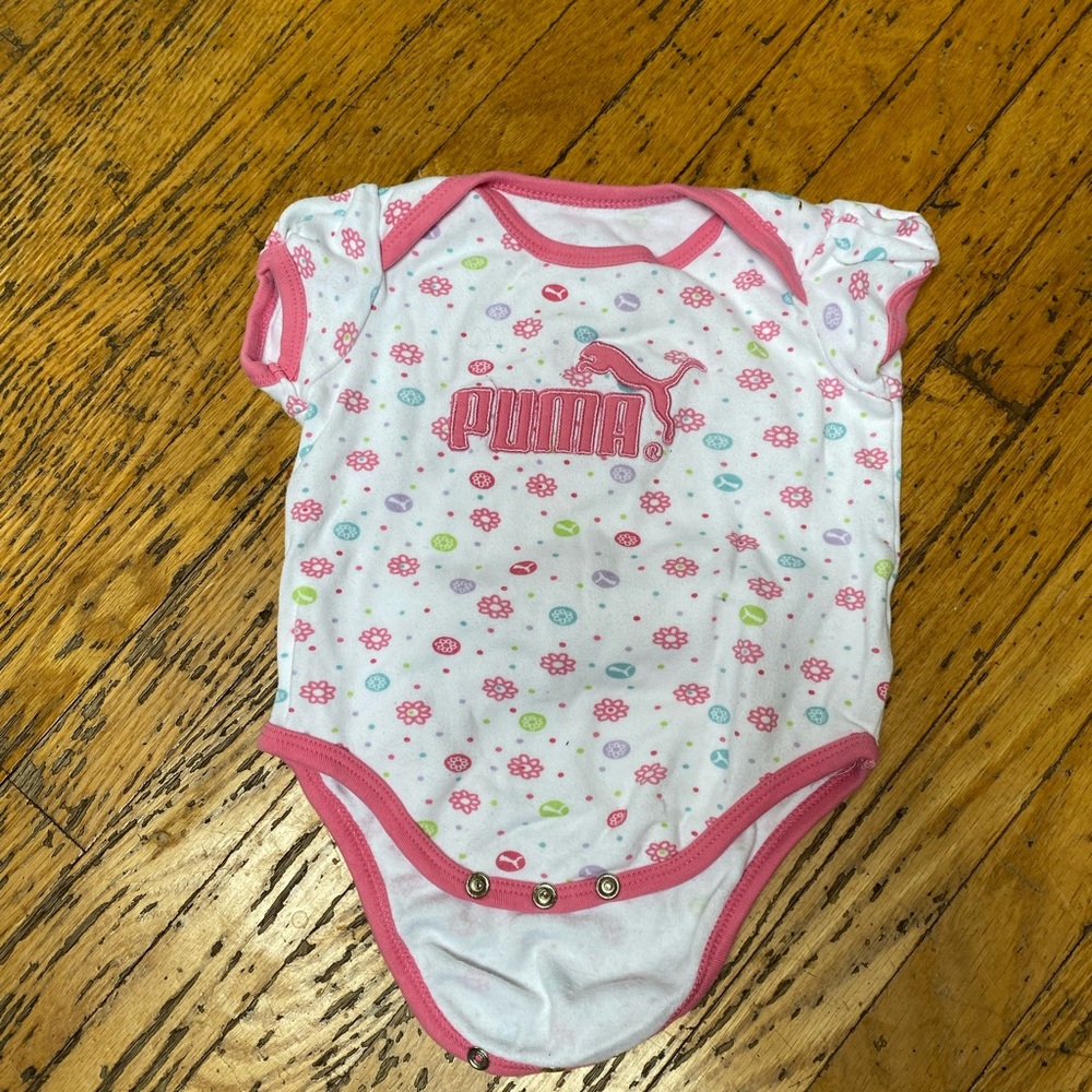 Puma Onsie in great used condition